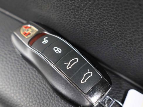 Used 2018 Porsche 718 Cayman RWD image 36