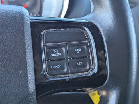 Used 2019 Dodge Grand Caravan SXT image 24