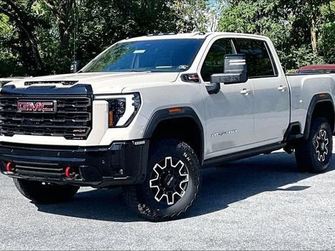 Used 2026 GMC Sierra 2500 AT4X AWD/4WD image 1