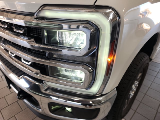 Used 2024 Ford F350 Lariat w/ Lariat Ultimate Package AWD/4WD image 7