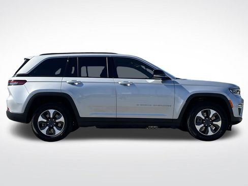 Used 2024 Jeep Grand Cherokee Limited 4xe image 40