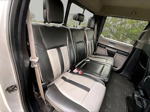 Used 2017 Ford F150 XLT w/ Equipment Group 302A Luxury AWD/4WD image 24