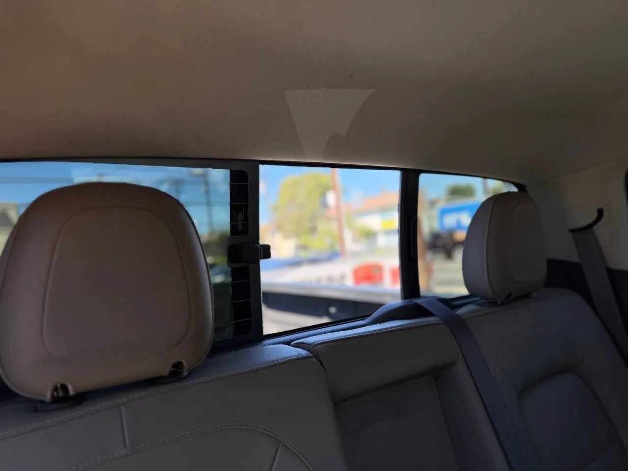 Used 2016 GMC Canyon SLT w/ LPO, Gearon Bar Package RWD image 33