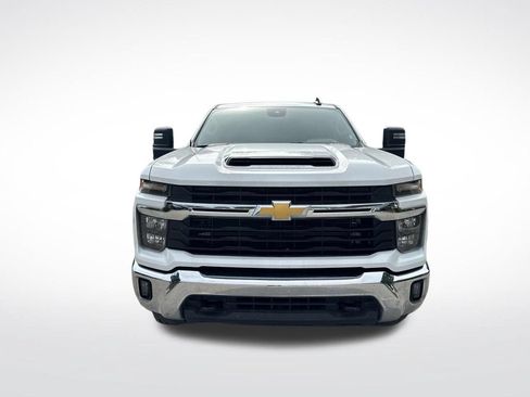 Used 2025 Chevrolet Silverado 2500 LT w/ Convenience Package AWD/4WD image 3