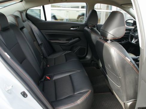 Used 2024 Nissan Altima 2.5 SR image 29