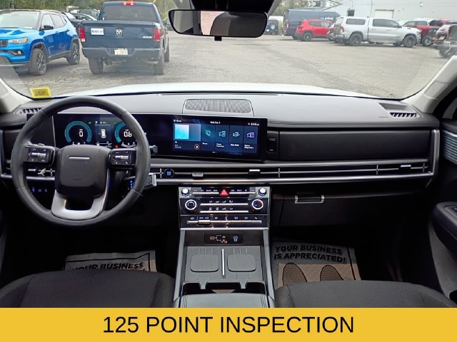 Used 2024 Hyundai Santa Fe SE AWD/4WD image 9