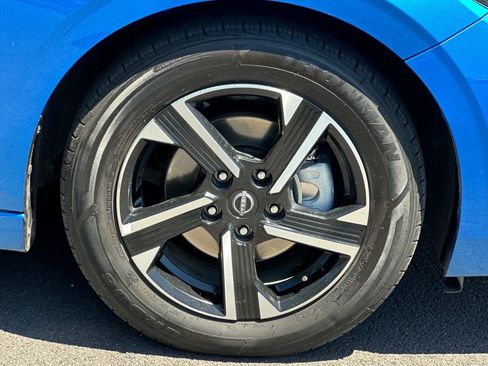 Used 2024 Nissan Sentra SV FWD image 25