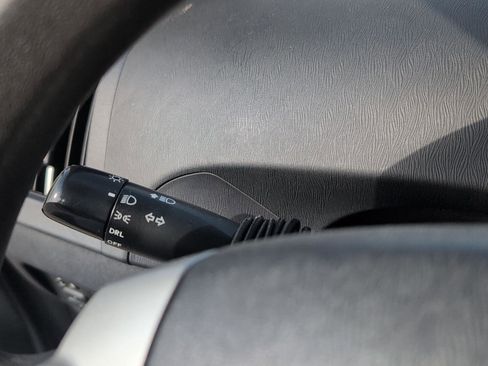 Used 2013 Toyota Prius Two image 21