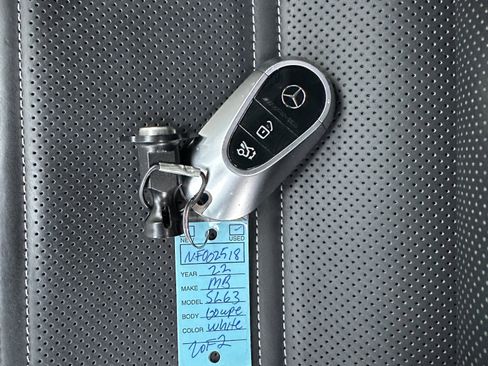 Used 2022 Mercedes-Benz SL 63 AMG 4MATIC image 32
