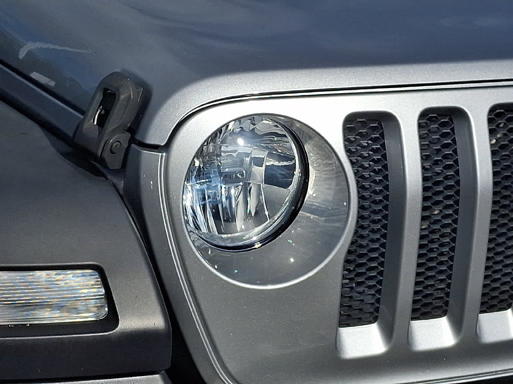 Used 2018 Jeep Wrangler Sport AWD/4WD image 10
