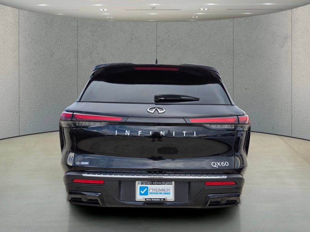 Used 2023 INFINITI QX60 Luxe w/ Cargo Package FWD image 4