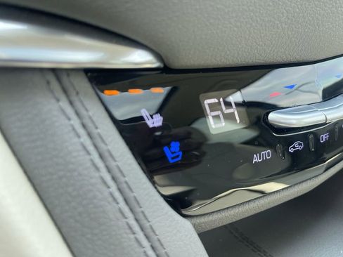 Used 2023 Cadillac XT5 Premium Luxury w/ LPO, Floor Liner Package FWD image 21