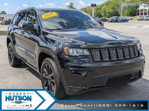 Used 2021 Jeep Grand Cherokee Laredo X image 4