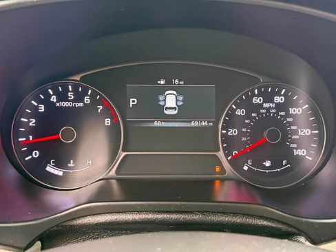 Used 2018 Kia Soul + w/ + Primo LIT Package FWD image 11