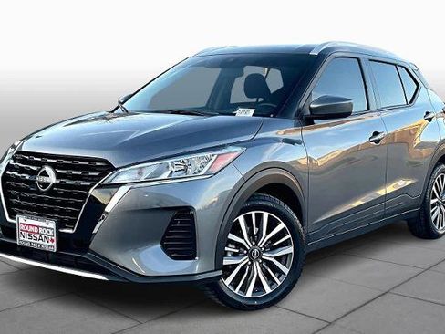 Certified 2024 Nissan Kicks SV image 1