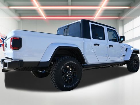 New 2026 Jeep Gladiator Willys image 3