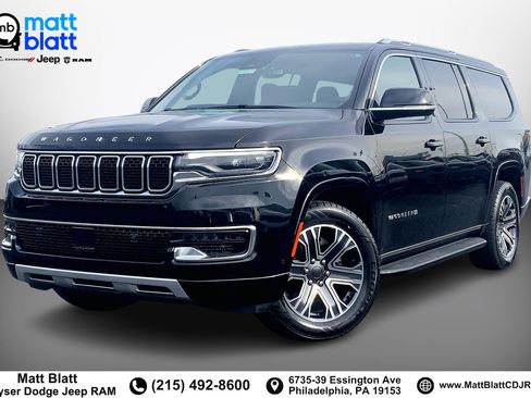 Used 2024 Jeep Wagoneer L Series II w/ Flexible Seating Group AWD/4WD image 1