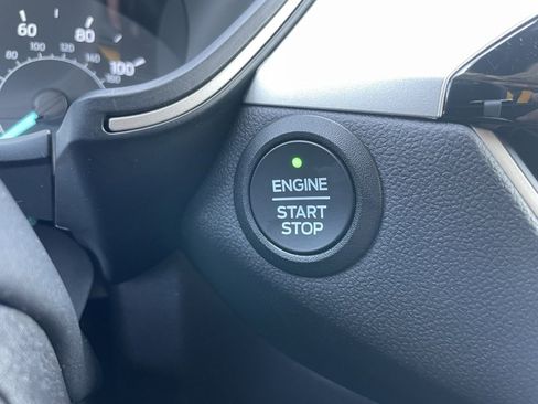 Used 2022 Ford Escape SE image 47