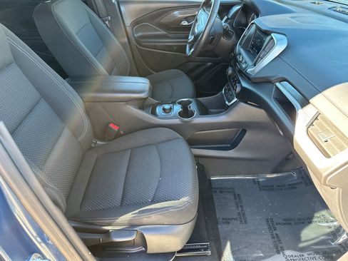 Used 2024 GMC Terrain SLE image 13