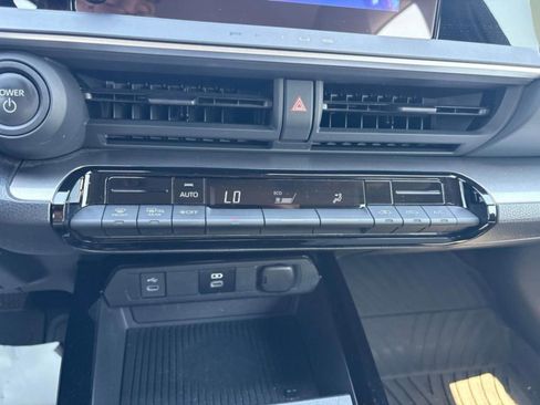 Used 2025 Toyota Prius LE FWD image 13
