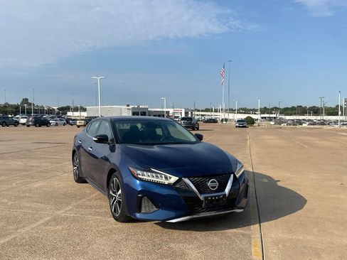 Used 2021 Nissan Maxima 3.5 SV w/ Floor Mat Group FWD image 3