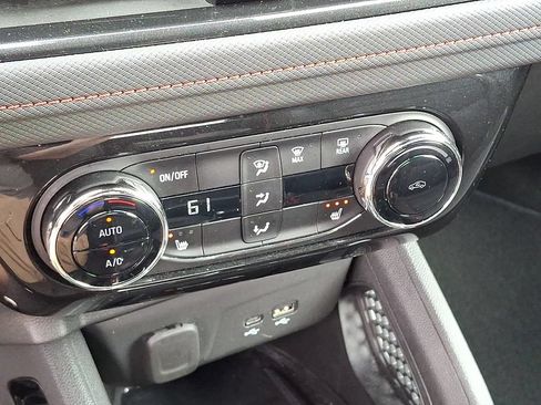 Used 2025 Chevrolet TrailBlazer RS w/ Convenience Package AWD/4WD image 15