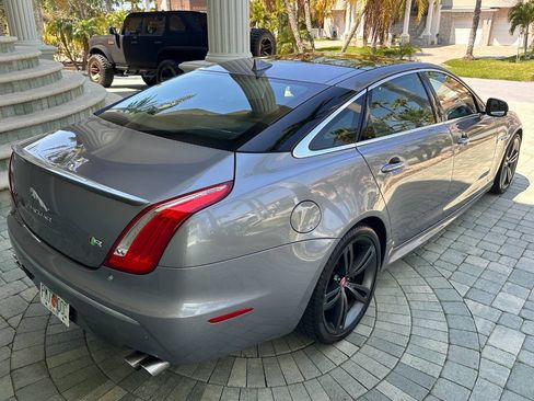 Used 2014 Jaguar XJ R LWB RWD image 31