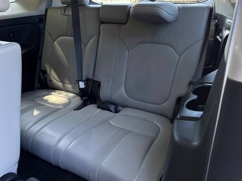 Used 2023 Honda Pilot EX-L image 17