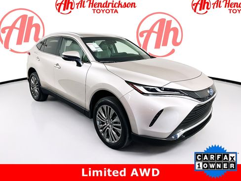 Used 2023 Toyota Venza Limited image 1