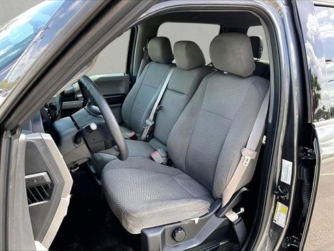 Used 2017 Ford F150 XLT RWD image 24