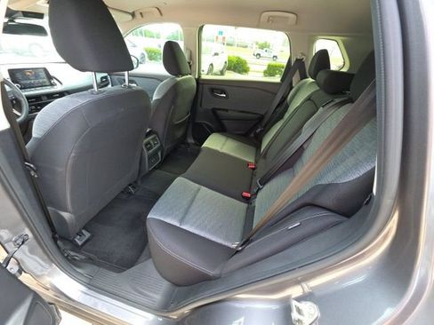 Used 2023 Nissan Rogue SV image 23