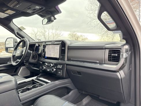 Certified 2025 Ford F350 Platinum image 31