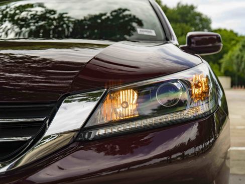 Used 2015 Honda Accord EX-L image 11