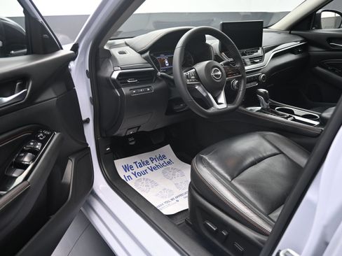 Used 2023 Nissan Altima 2.5 SR w/ SR Premium Package FWD image 10