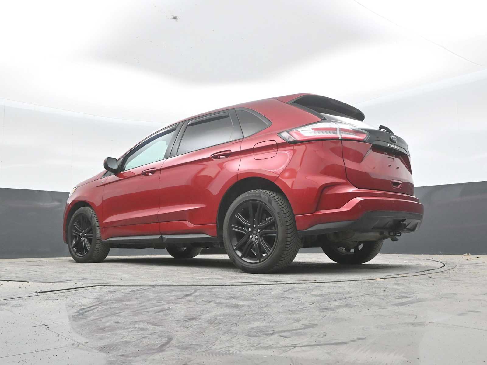 Used 2022 Ford Edge ST-Line w/ Class II Trailer Tow Package AWD/4WD image 22