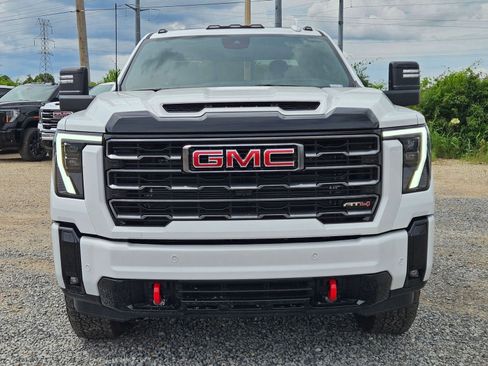 New 2026 GMC Sierra 2500 AT4 w/ AT4 Premium Plus Package AWD/4WD image 9