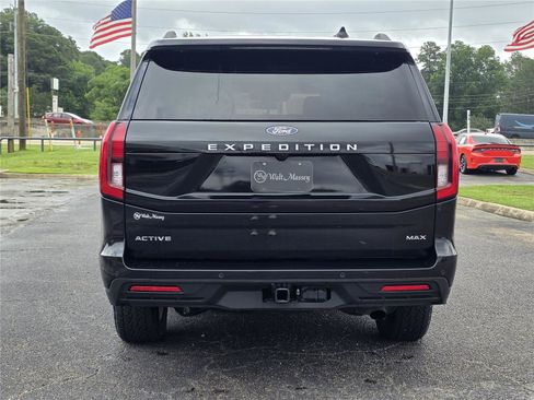 Used 2025 Ford Expedition Max Active AWD/4WD image 6