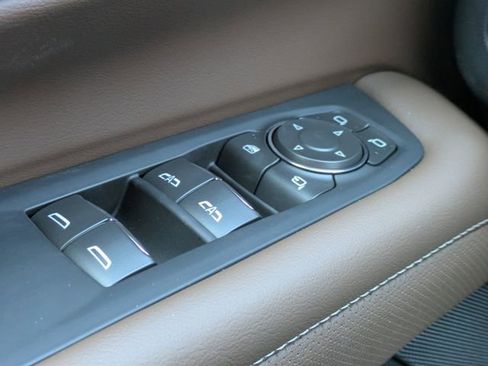 New 2026 Chevrolet Suburban High Country AWD/4WD image 31