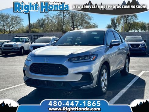 Used 2023 Honda HR-V LX image 1