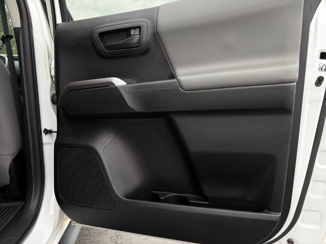 Certified 2019 Toyota Tacoma SR5 AWD/4WD image 36