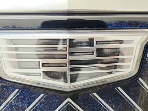 Used 2024 Cadillac Lyriq Luxury AWD/4WD image 32