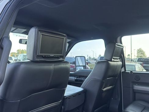 Used 2011 Ford F250 Lariat w/ Lariat Interior Pkg AWD/4WD image 25