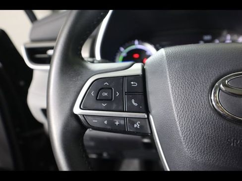 Used 2023 Toyota Highlander XLE image 20