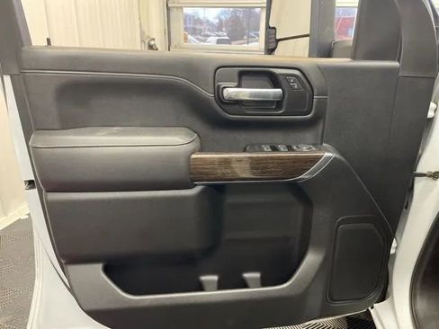 Used 2021 GMC Sierra 2500 SLE w/ X31 Off-Road Package image 8