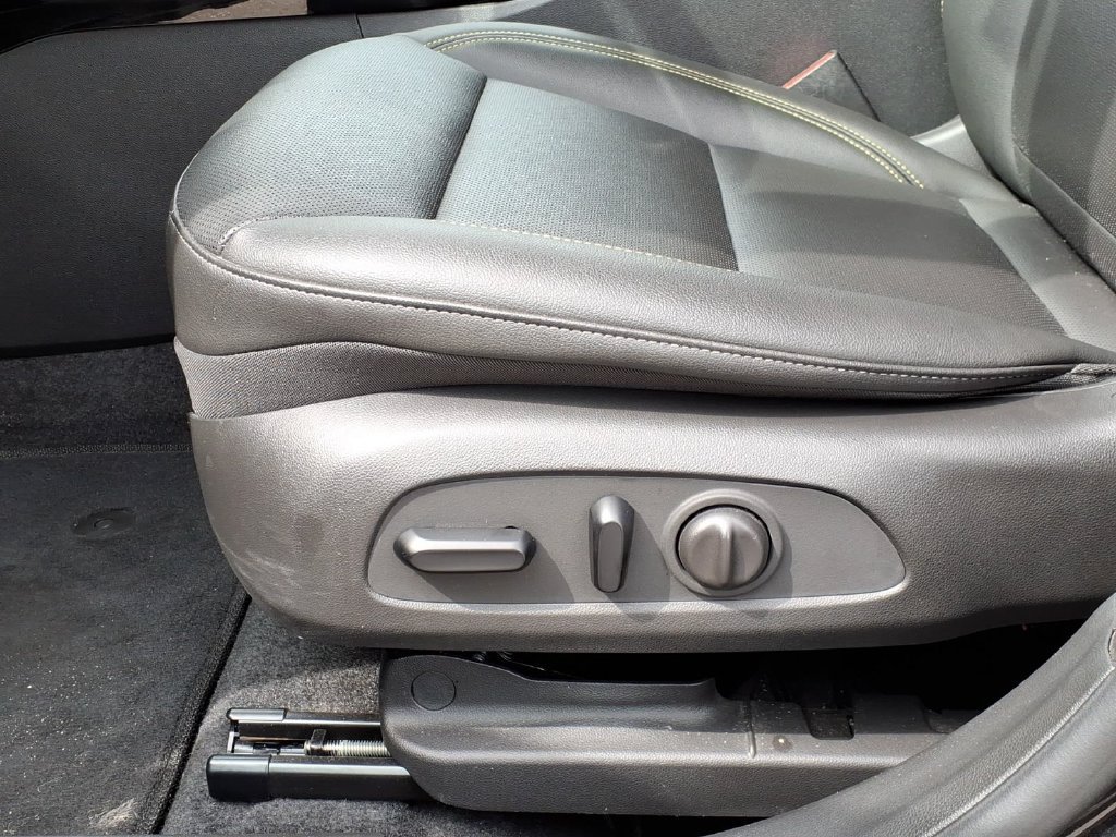 Used 2024 Chevrolet Trax ACTIV FWD image 16