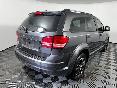 Used 2018 Dodge Journey SE w/ Connectivity Group FWD image 5