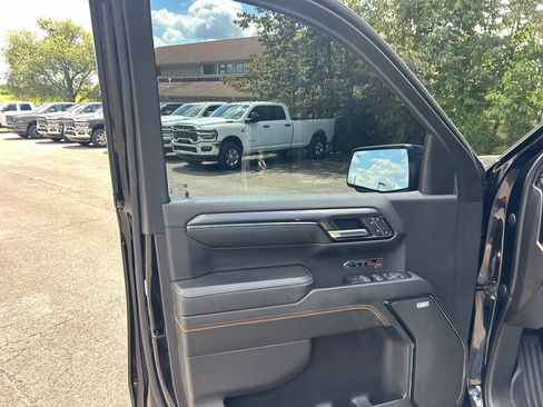 Used 2023 GMC Sierra 1500 AT4 w/ AT4 Preferred Package AWD/4WD image 21