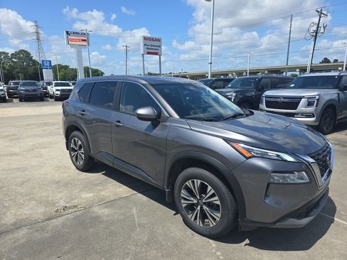 Used 2023 Nissan Rogue SV FWD image 8