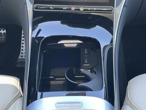 Used 2026 Mercedes-Benz GLC 300 4MATIC image 5