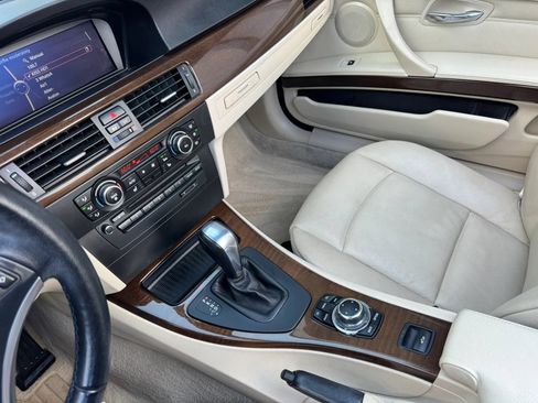 Used 2010 BMW 328i Convertible RWD image 39